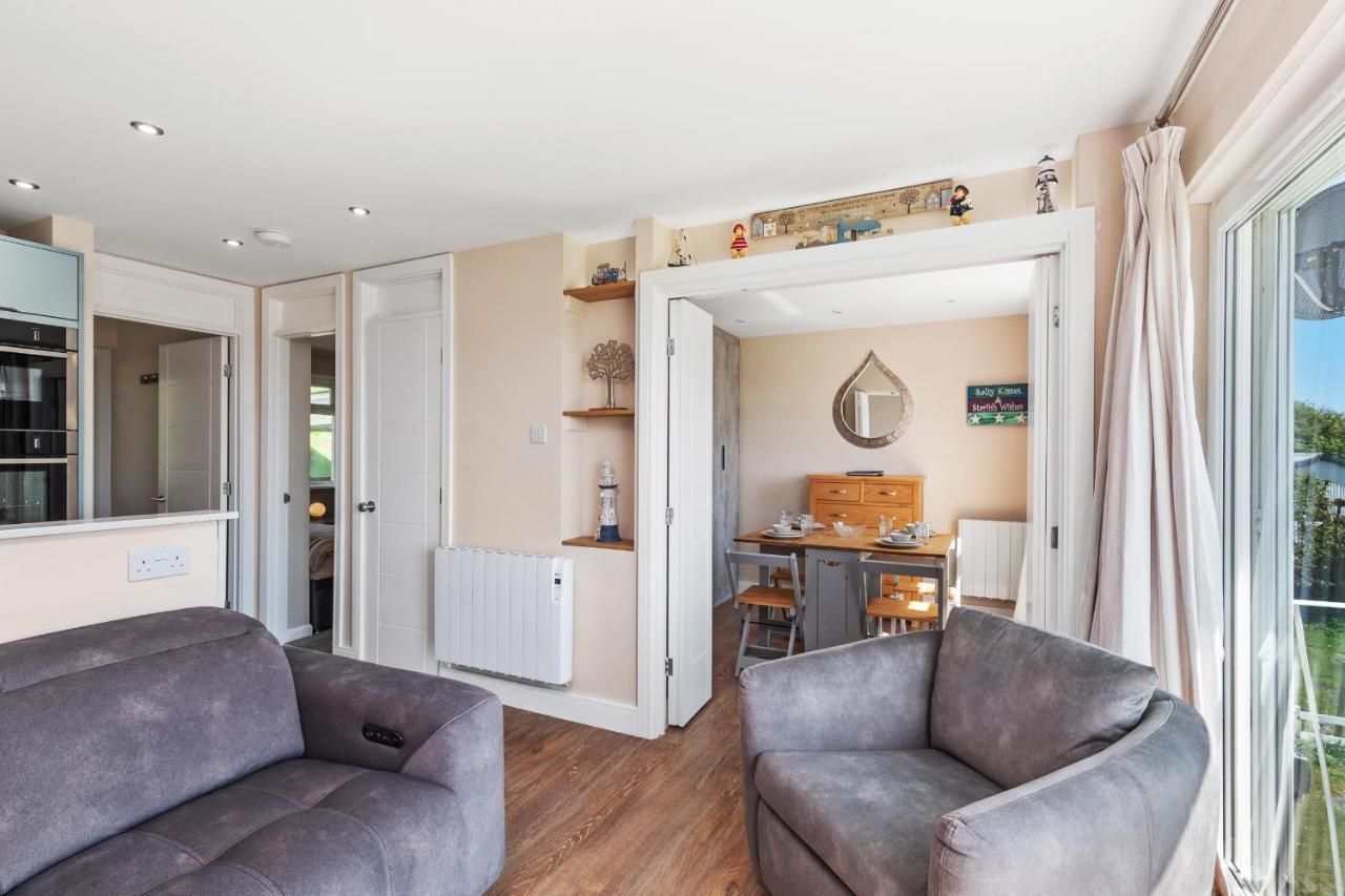 Salty Kisses - Sea Front Aparment Apartment Hodgeston Bagian luar foto