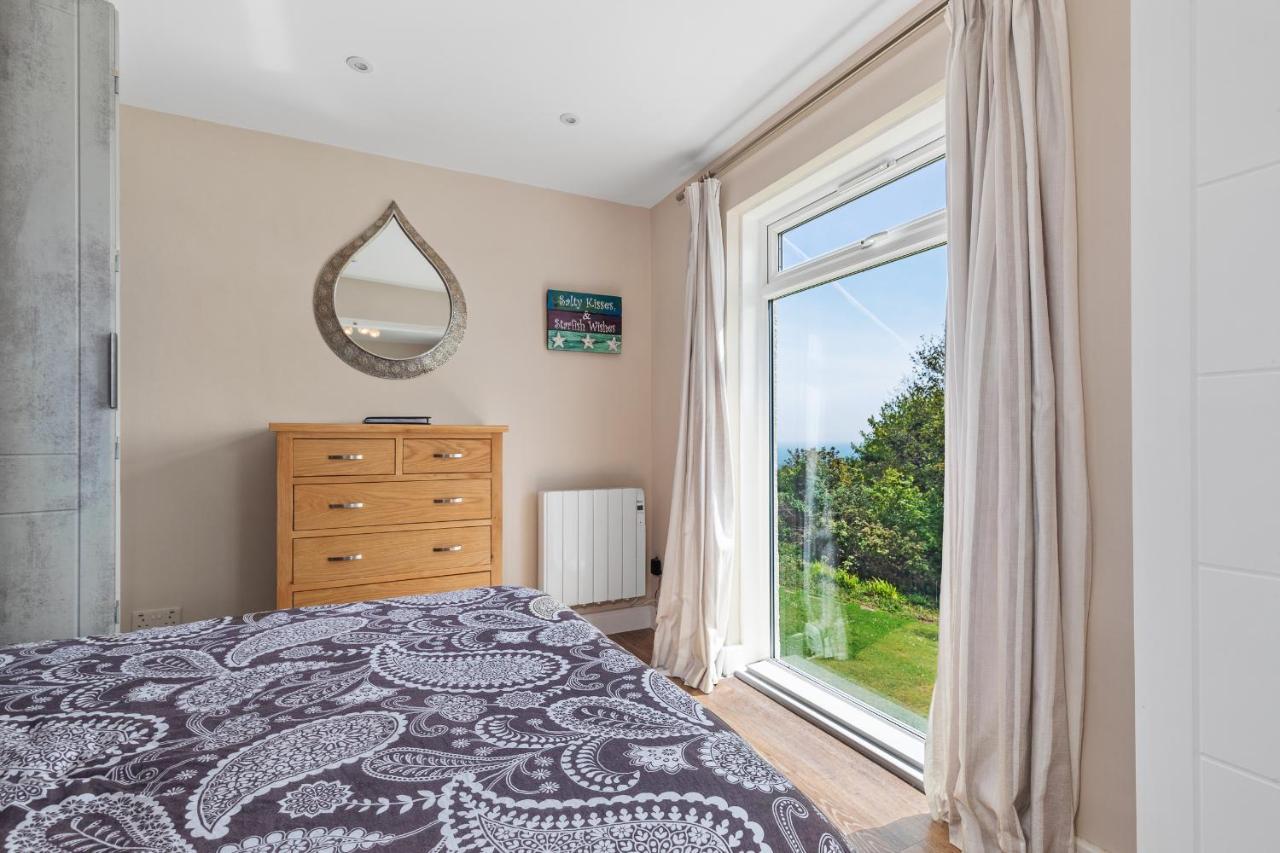 Salty Kisses - Sea Front Aparment Apartment Hodgeston Bagian luar foto